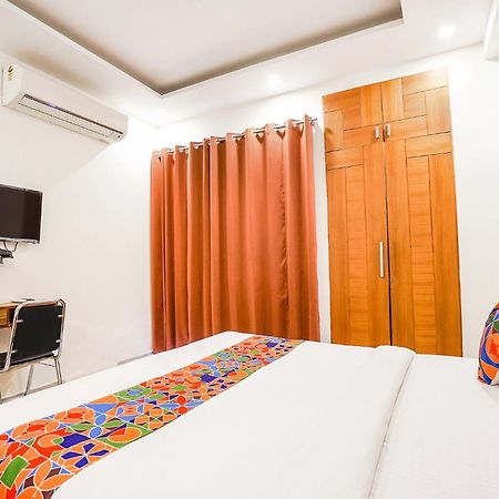 Fabhotel Emoji Stays Gurgaon Exterior photo