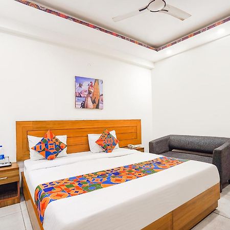Fabhotel Emoji Stays Gurgaon Exterior photo